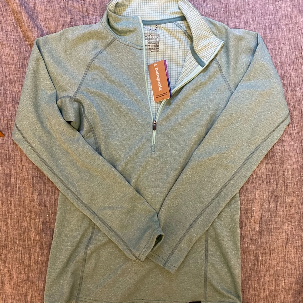 Patagonia NWT Women’s Capilene Midweight Zip-Neck